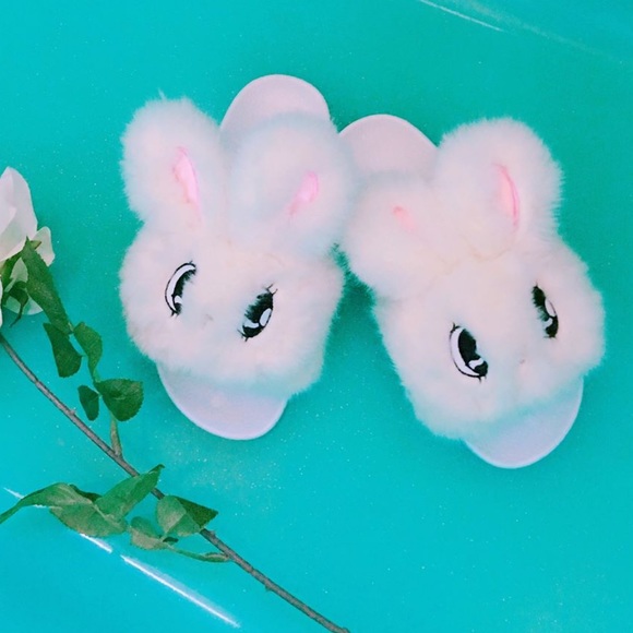 NWOT Rare Lazy Oaf Bunny Slippers Esther Loves You - Picture 3 of 8